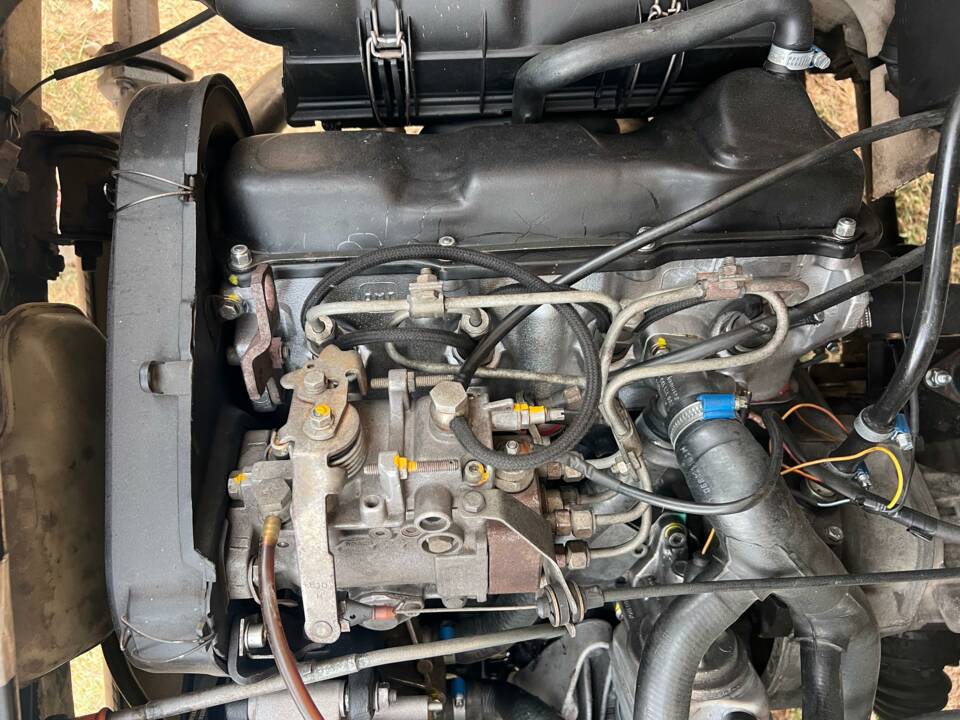 Bild 13/18 von Volkswagen T3 Caravelle D 1.7 (1987)