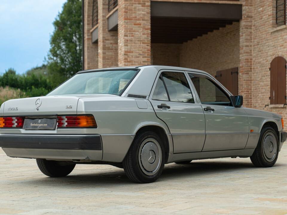 Image 7/50 of Mercedes-Benz 190 E 1.8 (1991)