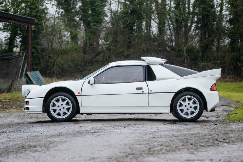 Image 5/50 of Ford RS200 (1986)