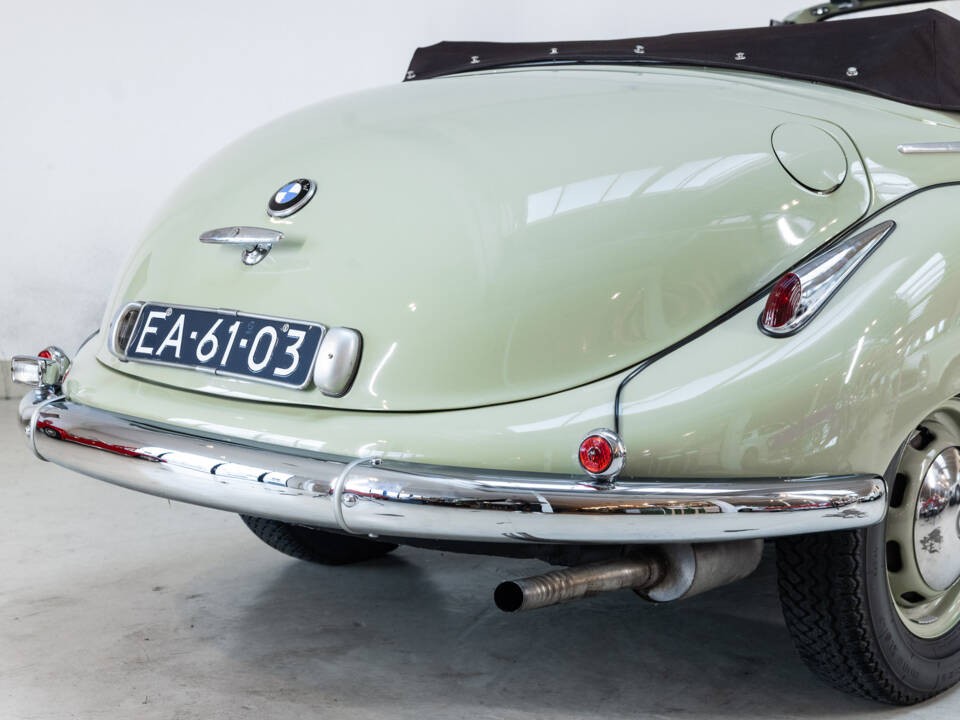 Immagine 41/50 di BMW 502 - 3,2 Litro (1955)