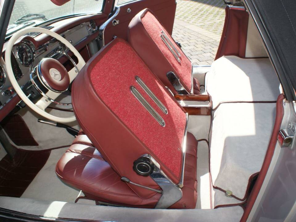 Immagine 42/50 di Mercedes-Benz 230 SL (1967)