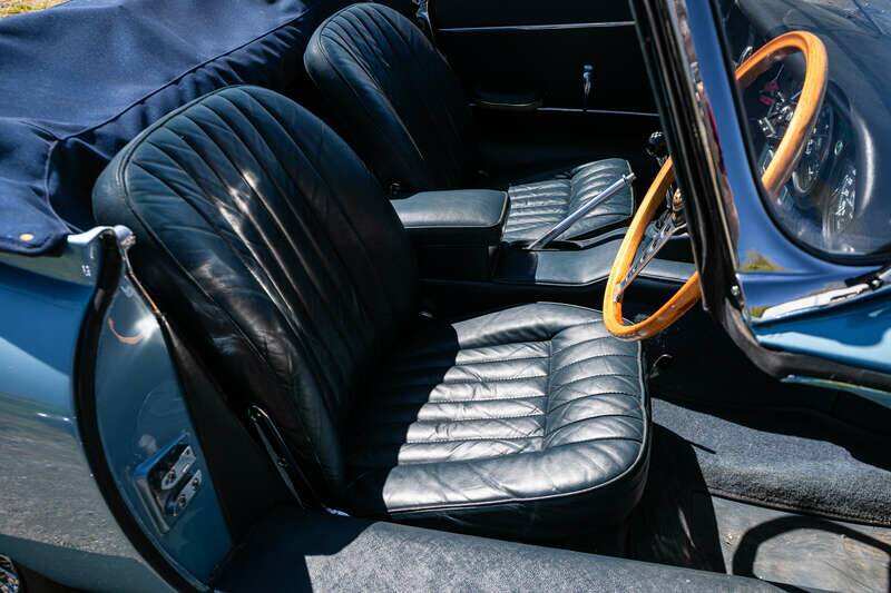 Bild 42/44 von Jaguar E-Type 4.2 (1965)