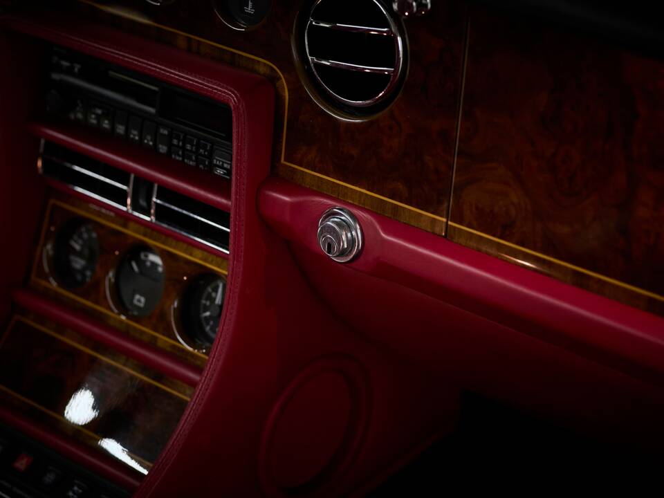 Imagen 80/100 de Rolls-Royce Corniche IV (1995)