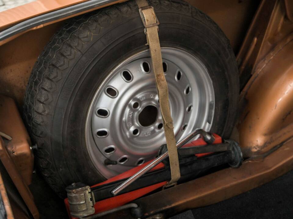 Imagen 40/50 de Opel Kadett 1,2 S (1972)