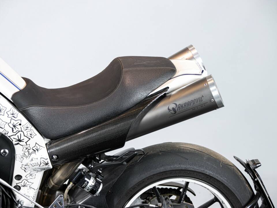 Image 16/50 of Yamaha DUMMY (2007)