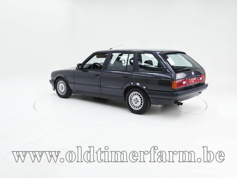 Image 4/15 de BMW 325i Touring (1988)