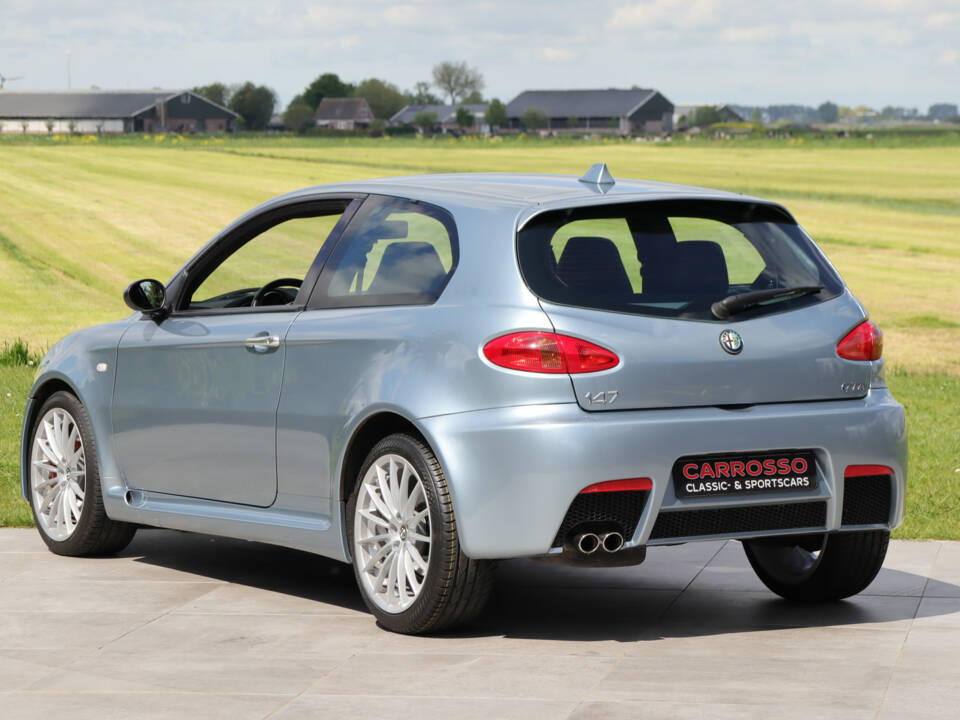 Bild 44/50 von Alfa Romeo 147 3.2 GTA (2005)