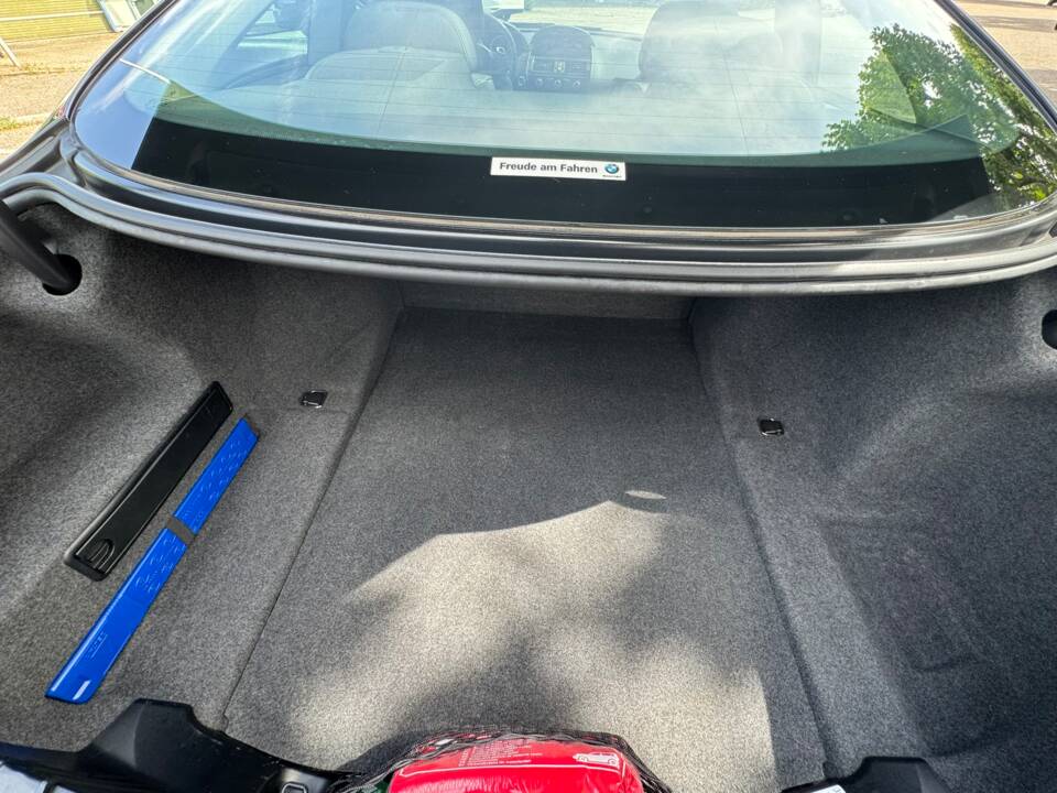 Bild 64/99 von BMW 650i (2007)