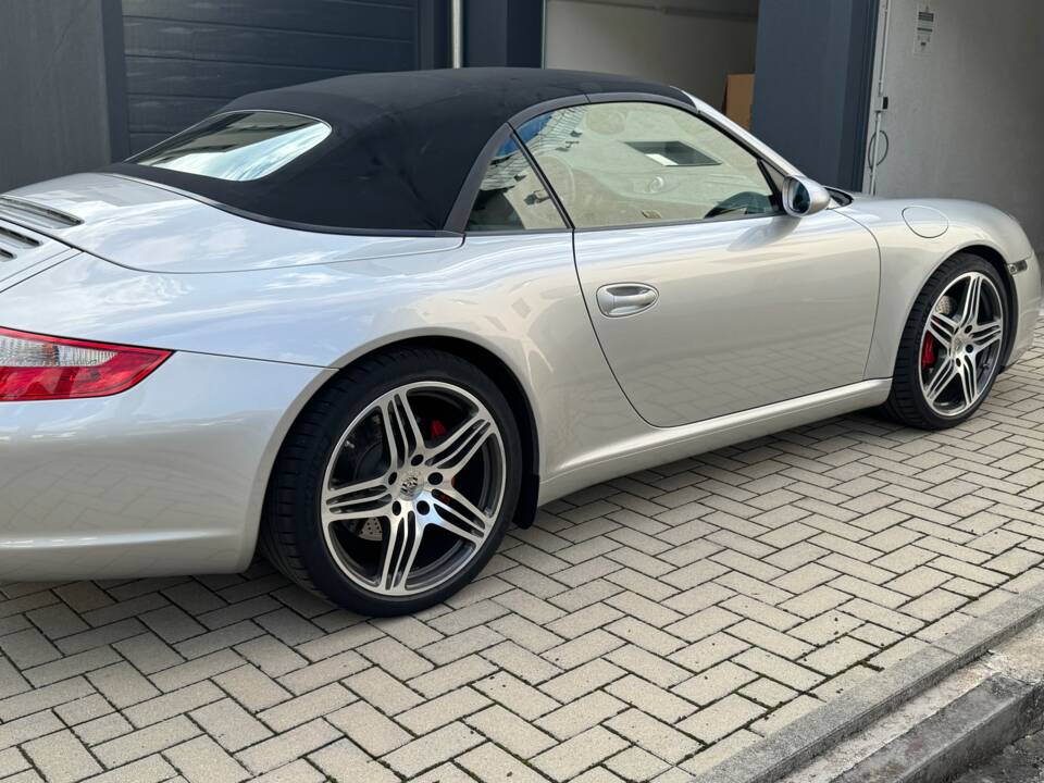 Image 11/59 of Porsche 911 Carrera S (2006)