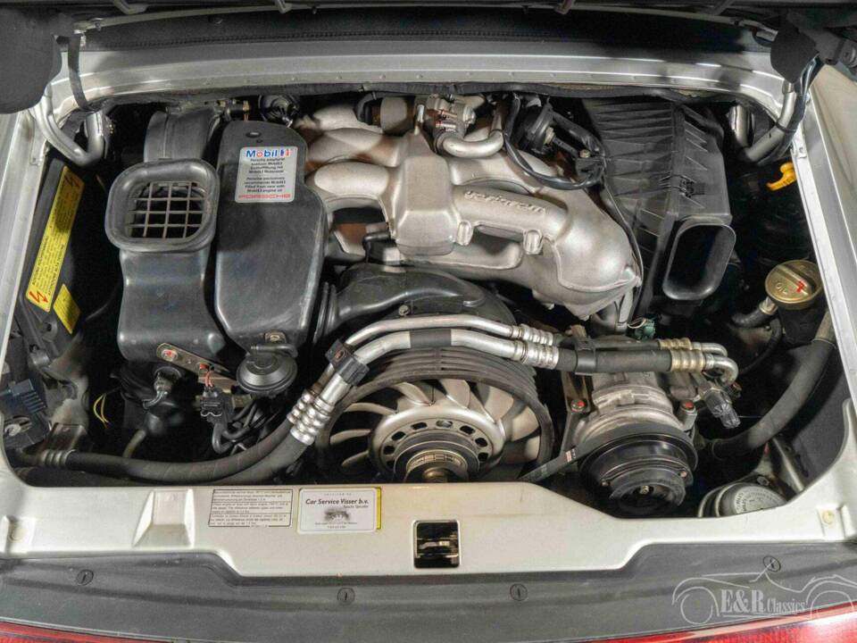 Image 18/19 of Porsche 911 Carrera (1997)