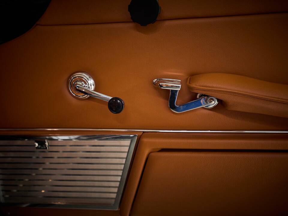 Imagen 47/90 de Ferrari 250 GT 2+2 (1963)