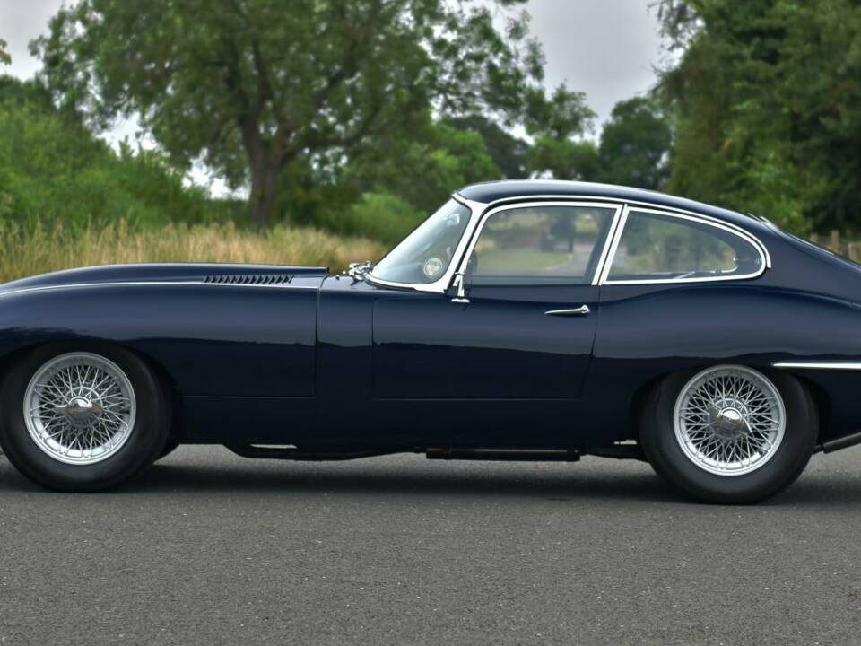 Afbeelding 11/50 van Jaguar E-Type 3.8 (1962)