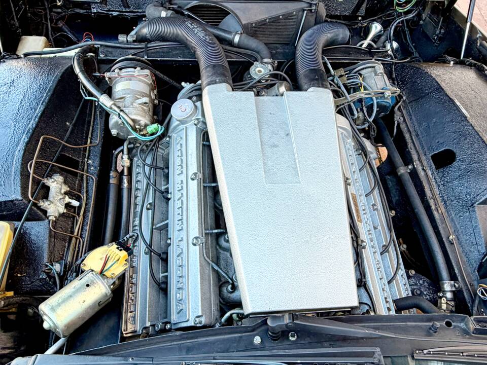 Image 18/18 of Aston Martin Lagonda (1982)