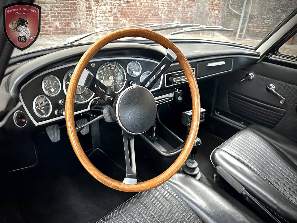 Image 20/53 de BMW 1600 GT (1968)