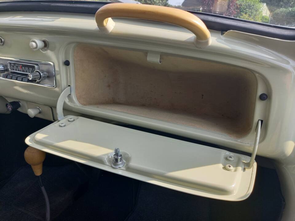 Image 45/137 of Volkswagen Beetle 1200 (1965)