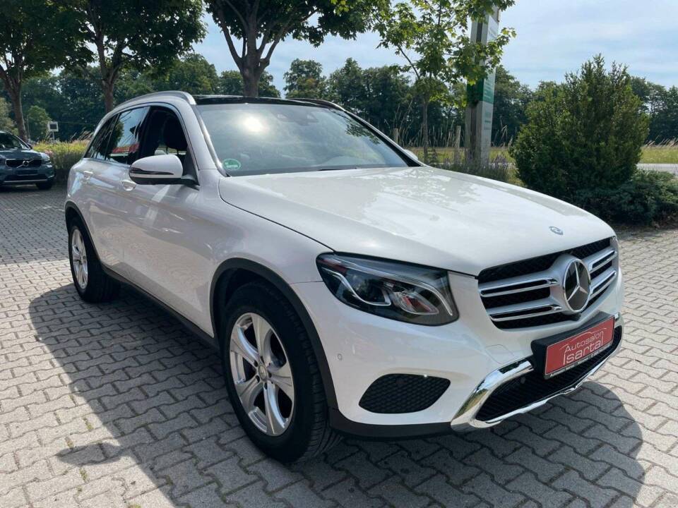 Afbeelding 4/18 van Mercedes-Benz GLC 220 d 4MATIC (2016)