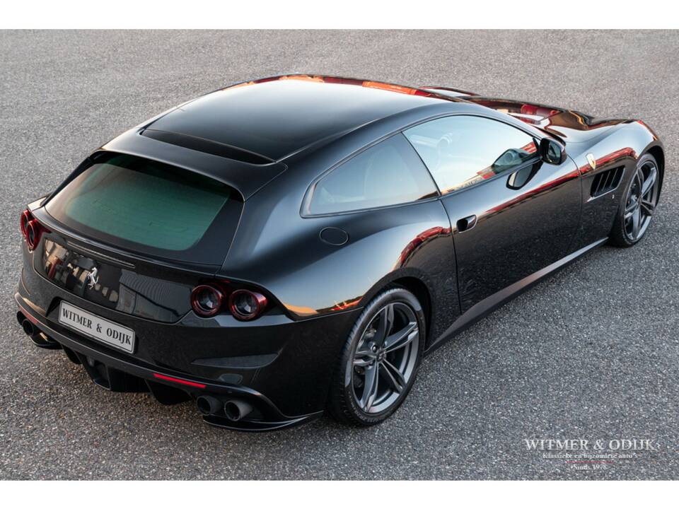 Bild 13/47 von Ferrari GTC4Lusso (2017)