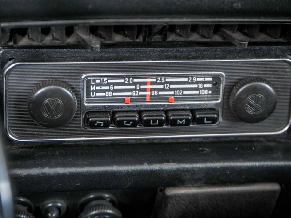 Bild 16/50 von Volkswagen Käfer 1303 LS (1974)