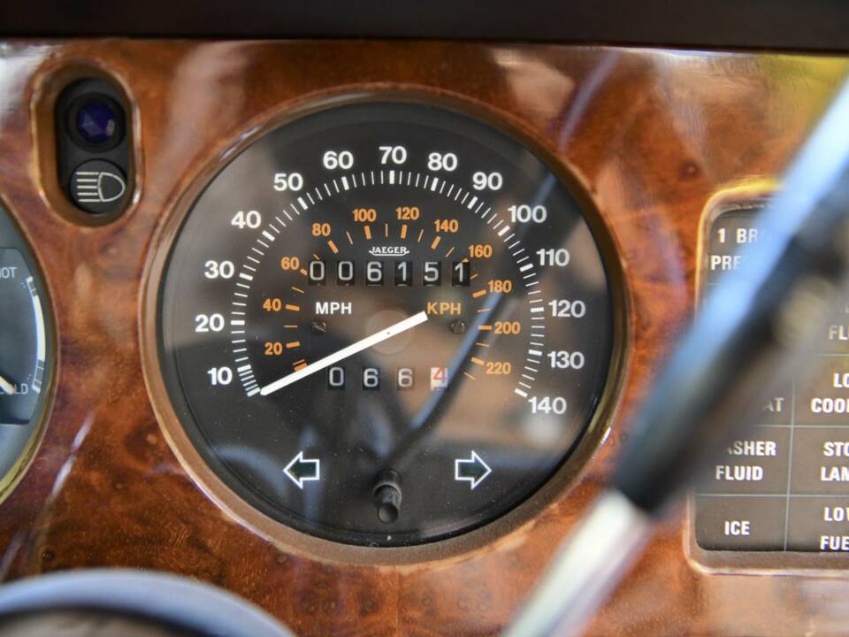 Image 35/50 of Rolls-Royce Silver Shadow II (1977)