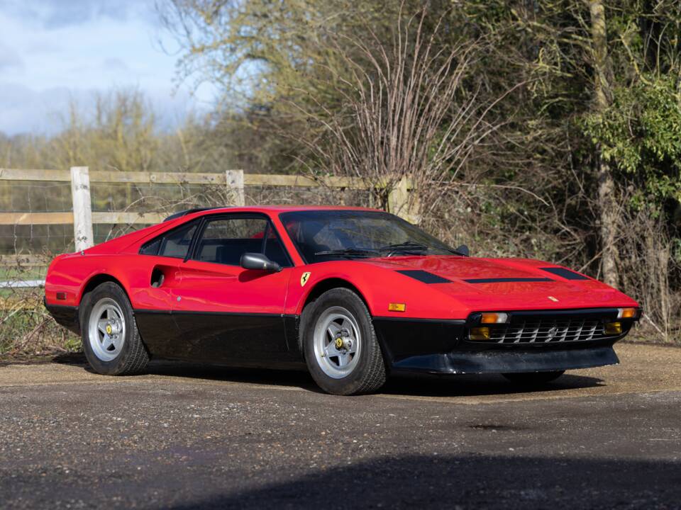 Bild 23/50 von Ferrari 308 GTBi Quattrovalvole (1983)