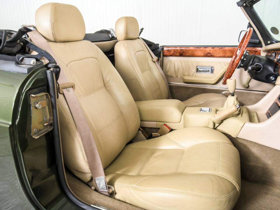 Immagine 27/50 di MG RV8 (1994)