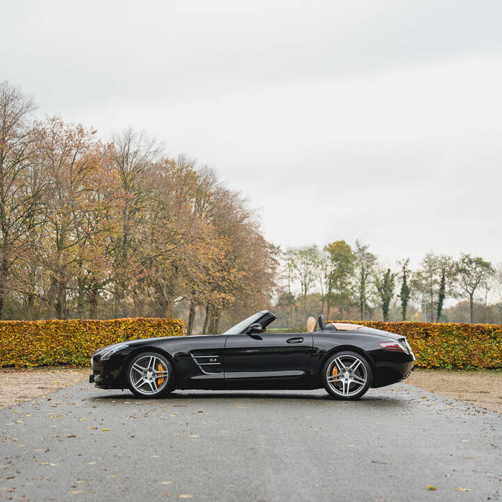 Image 26/100 de Mercedes-Benz SLS AMG Roadster (2011)