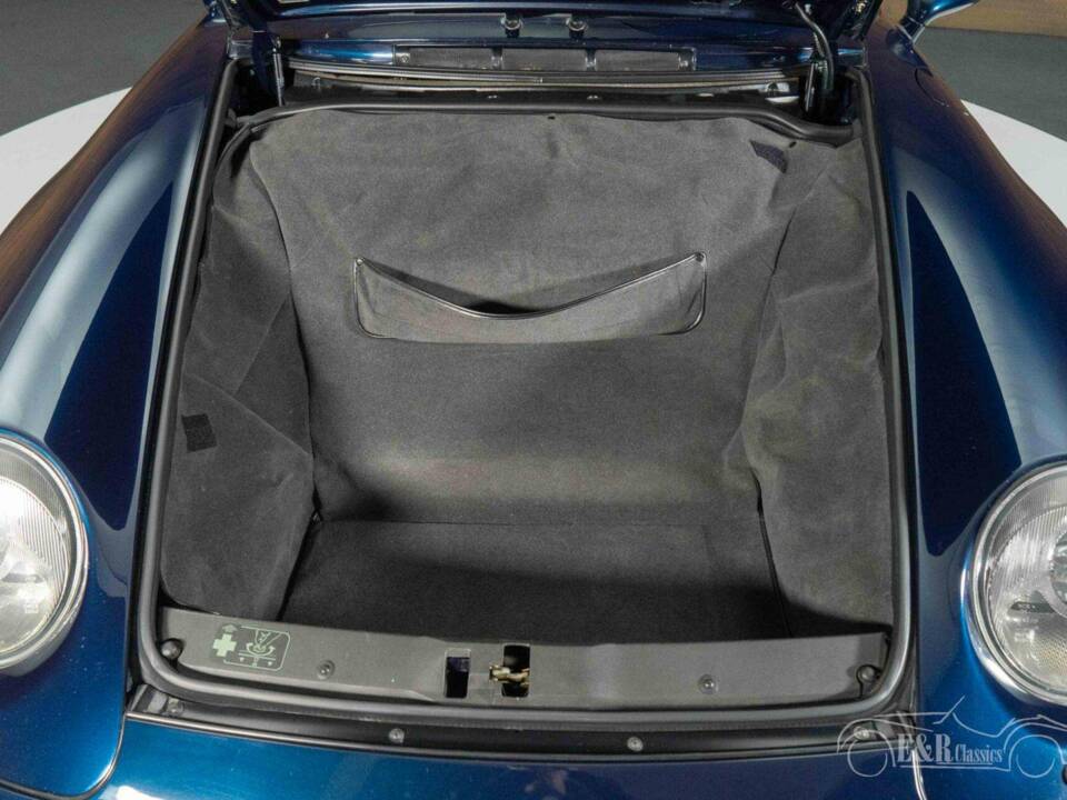 Image 6/19 of Porsche 911 Carrera (1997)
