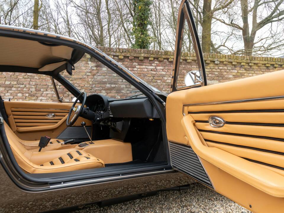 Image 32/50 de Ferrari 365 GTB/4 Daytona (1974)