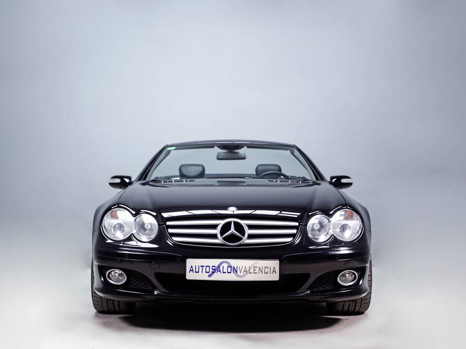 Image 3/36 of Mercedes-Benz SL 500 (2006)