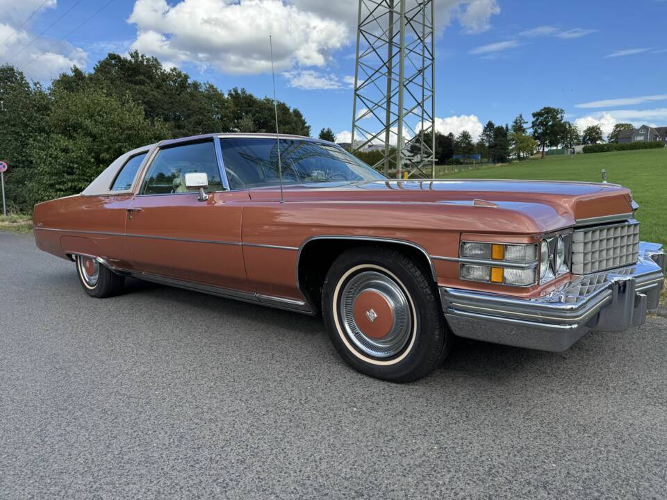 Bild 2/20 von Cadillac Coupe DeVille (1974)