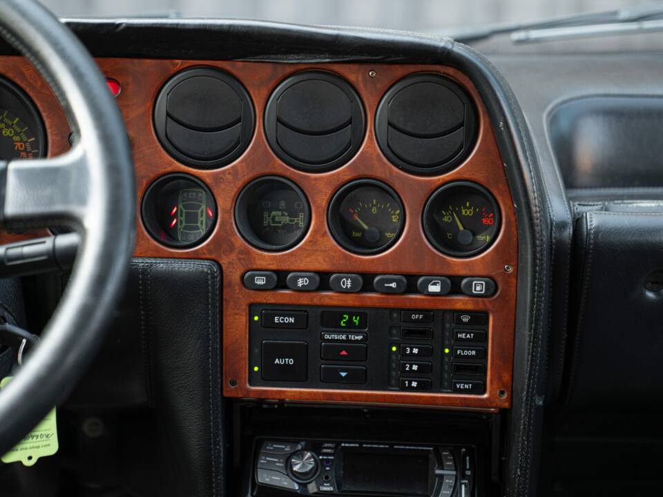 Imagen 38/50 de Lancia Thema 8.32 (1989)