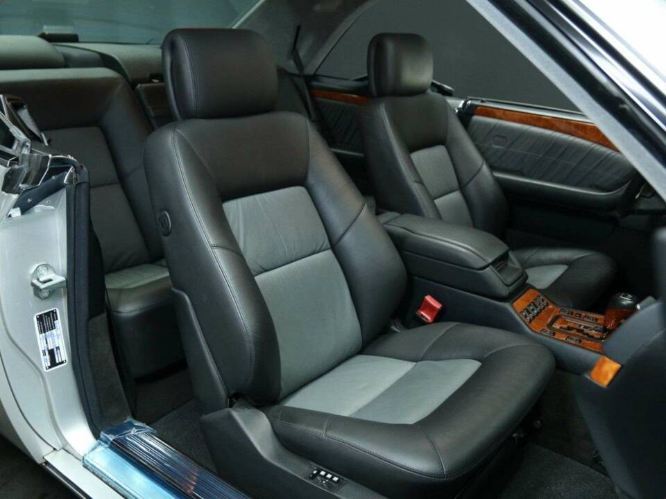 Bild 22/30 von Mercedes-Benz CL 600 (1997)