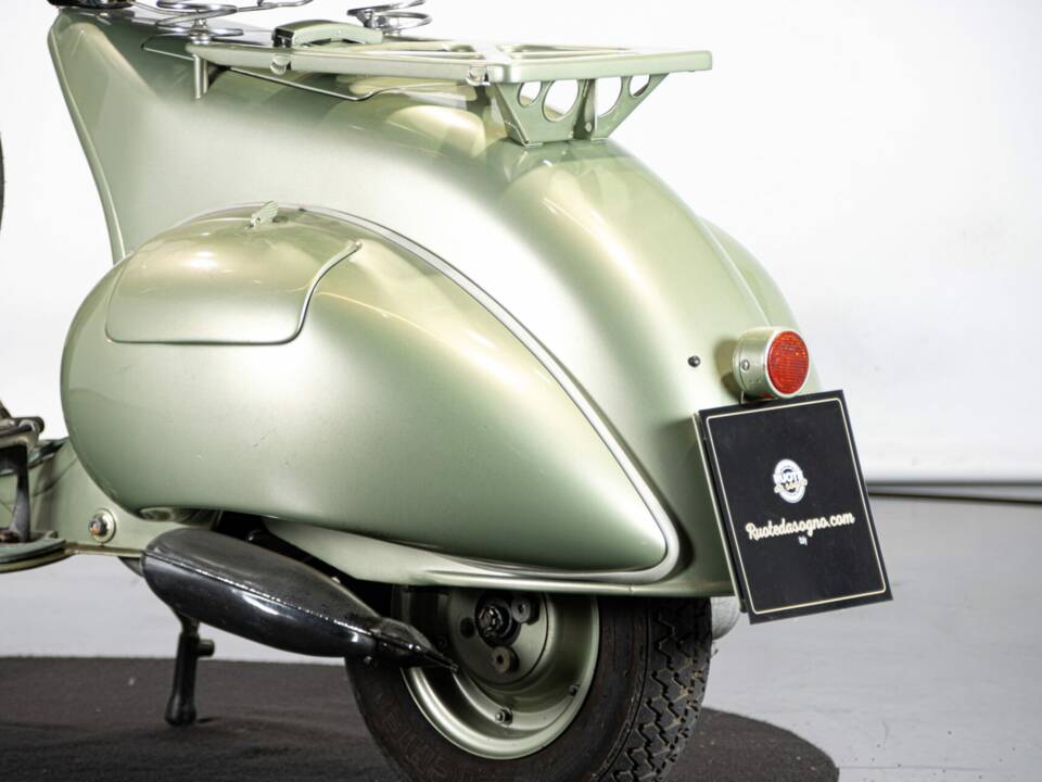 Immagine 15/50 di Piaggio Vespa 125 (1950)