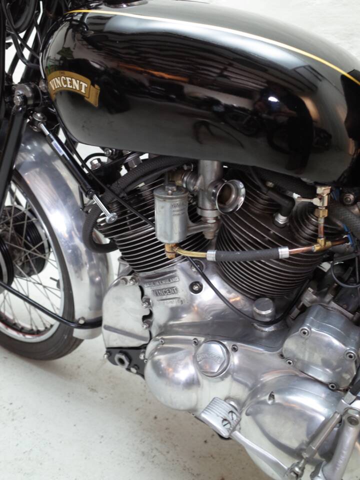 Image 29/30 of Vincent Rapide C (1951)