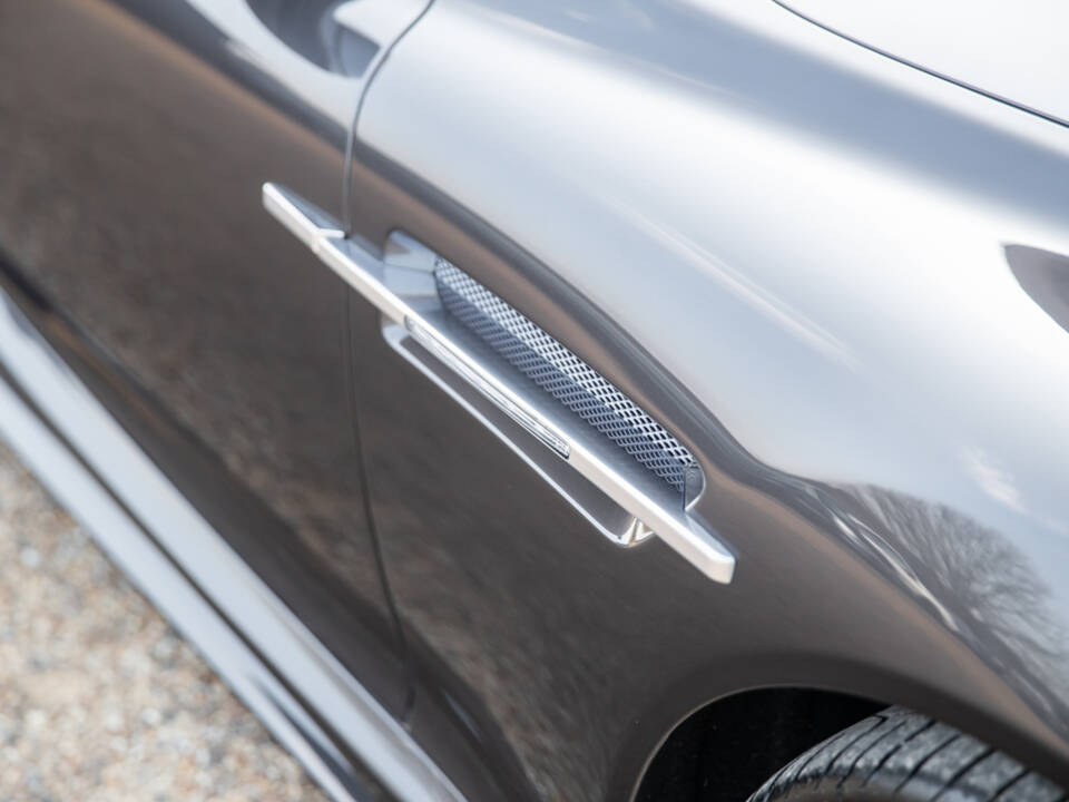 Bild 21/71 von Aston Martin DBS (2011)