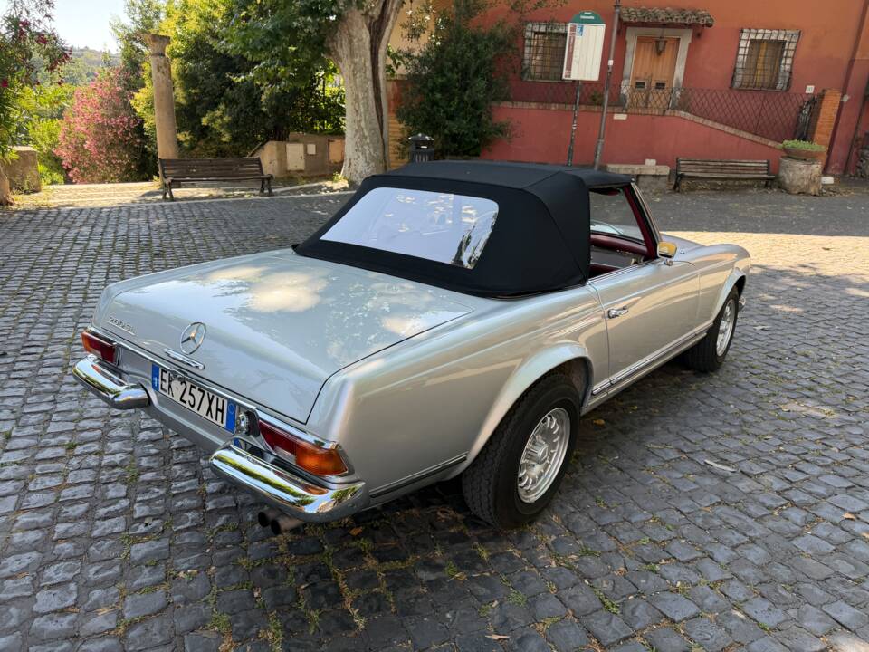 Bild 13/97 von Mercedes-Benz 280 SL (1969)