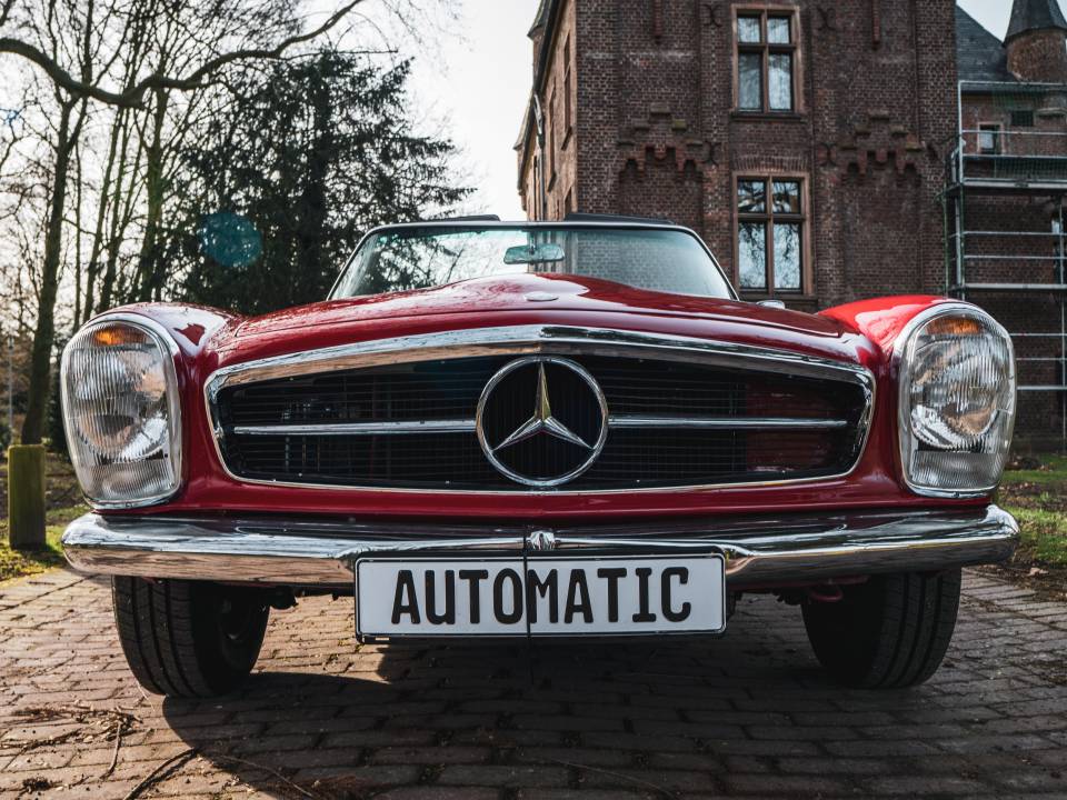 Image 1/50 of Mercedes-Benz 230 SL (1966)