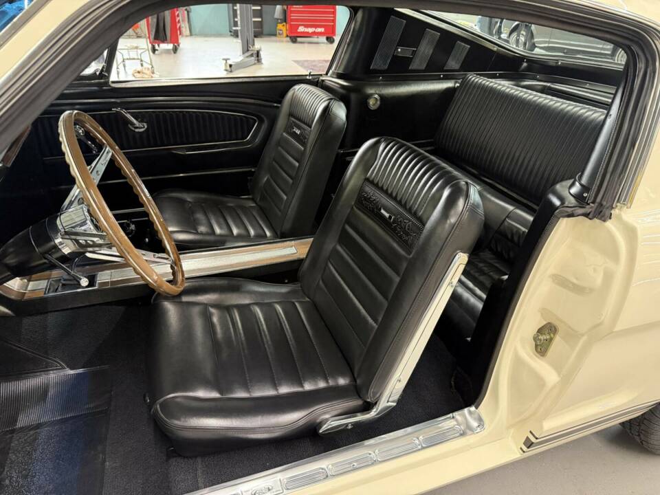 Bild 31/50 von Ford Mustang GT (1966)