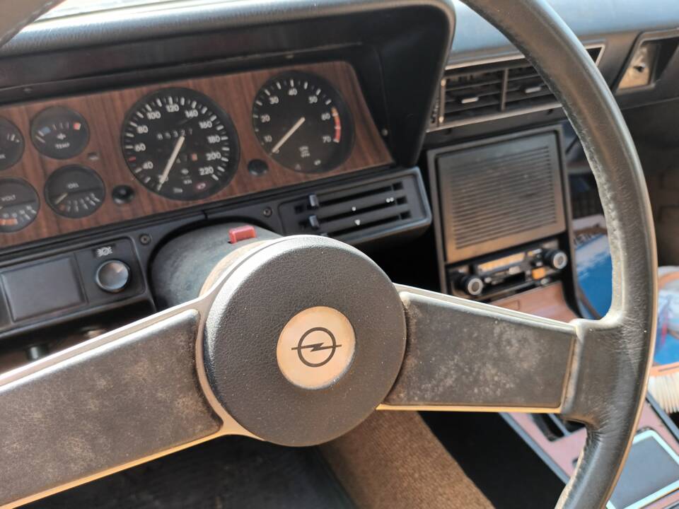 Image 8/8 de Opel Commodore 2,8 GS (1973)