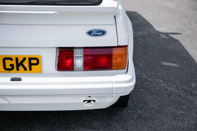Image 29/33 de Ford Escort turbo RS (1986)
