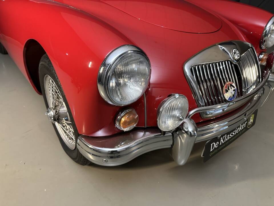 Imagen 12/30 de MG MGA 1600 (1960)