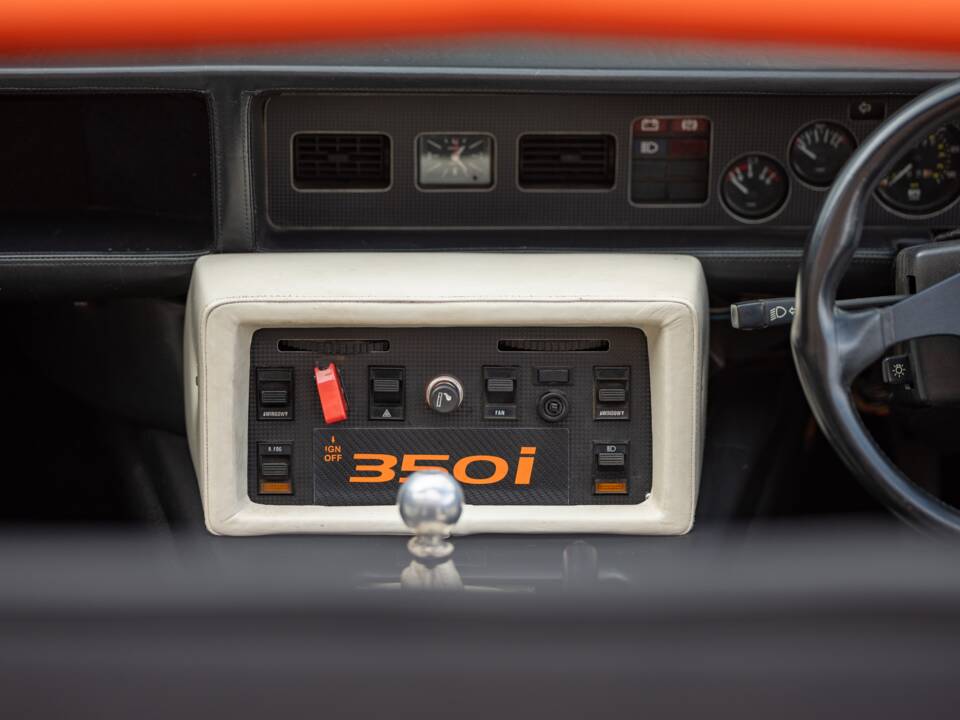 Image 24/50 of TVR Tasmin Series 1 (1985)