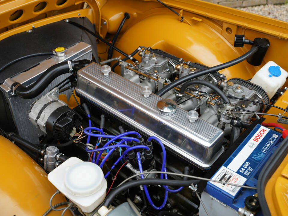 Immagine 17/50 di Triumph TR 6 (1971)