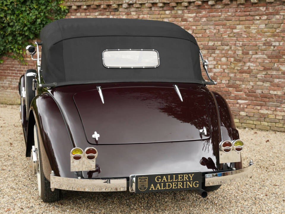 Immagine 29/50 di Mercedes-Benz 320 Cabriolet B (1939)