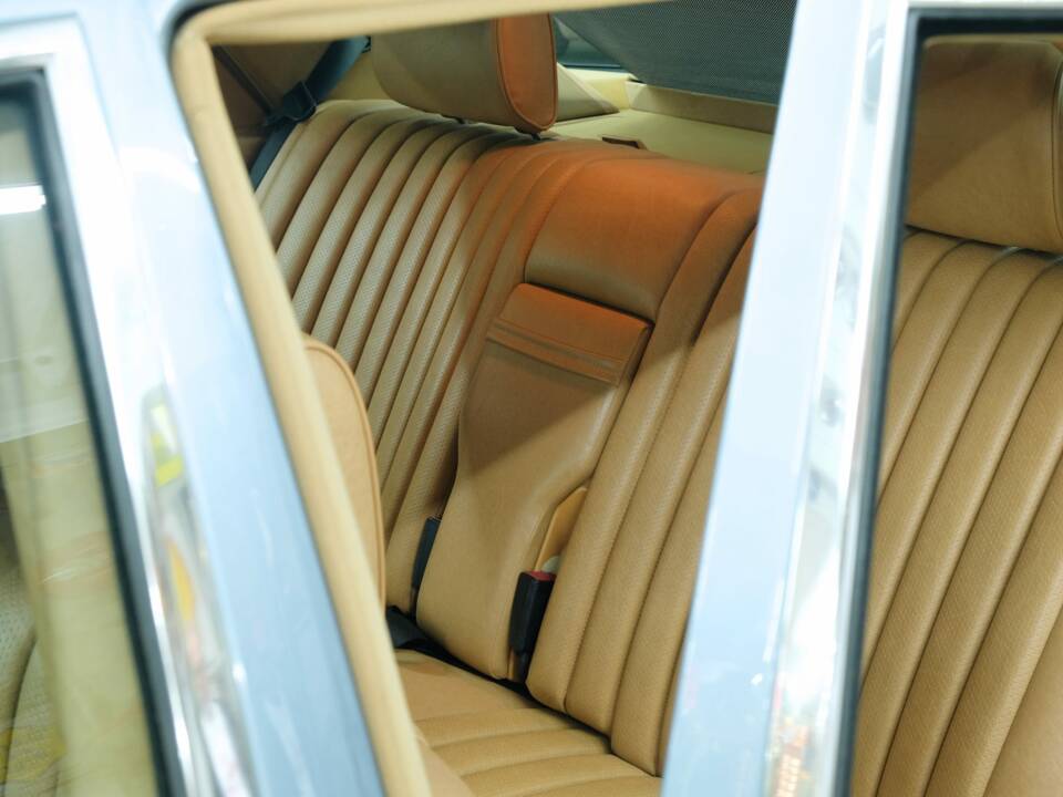 Bild 35/50 von Mercedes-Benz 420 SE (1988)