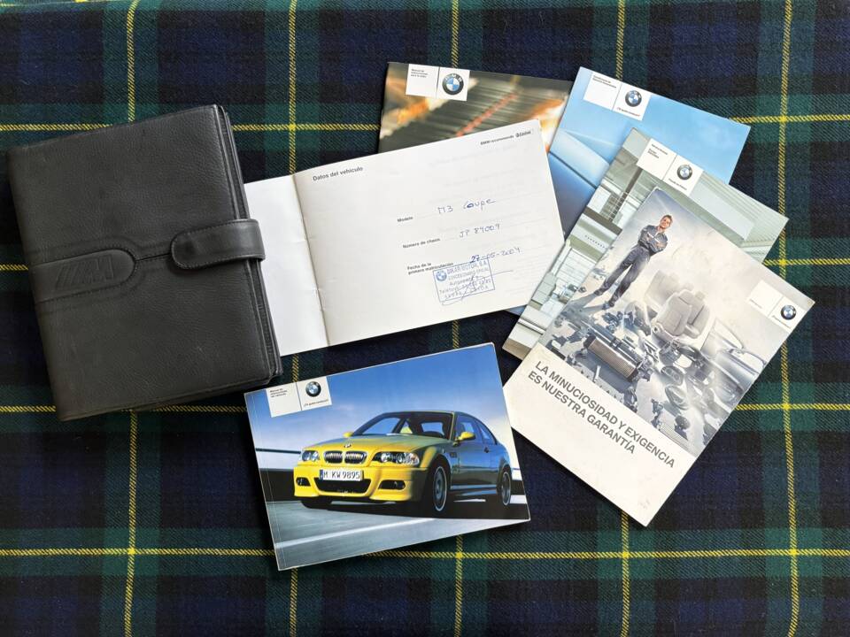 Image 12/30 of BMW M3 (2004)