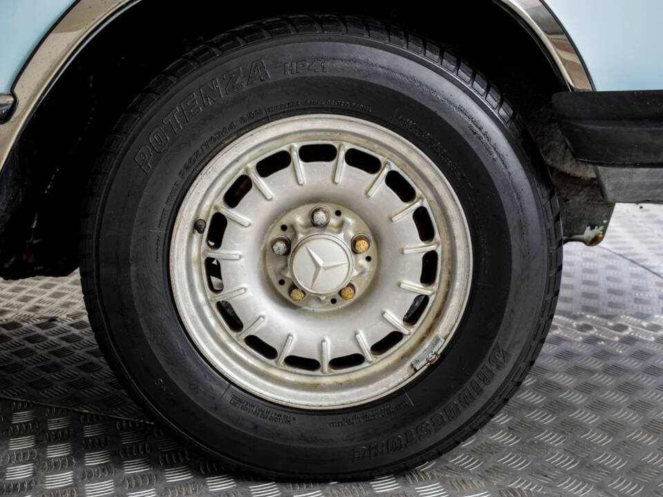 Image 22/47 of Mercedes-Benz 450 SL (1973)