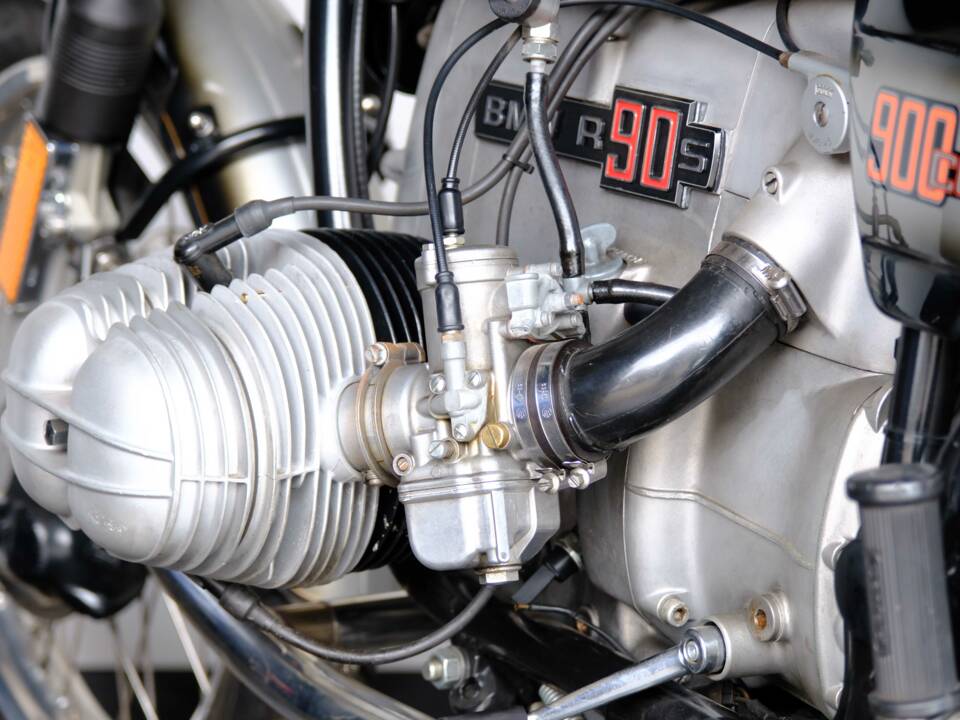 Image 65/91 of BMW R 90 S (1975)