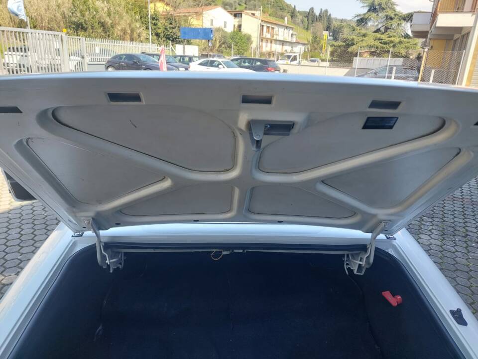 Image 17/27 of Alfa Romeo 2.0 Spider (1991)