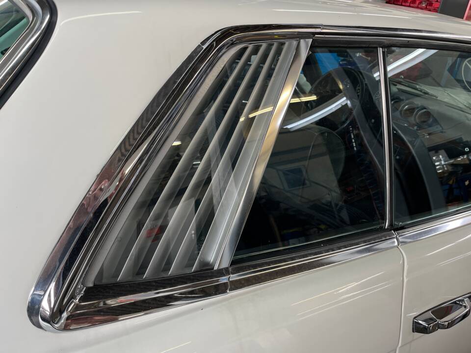Bild 58/99 von Mercedes-Benz 500 SLC (1981)